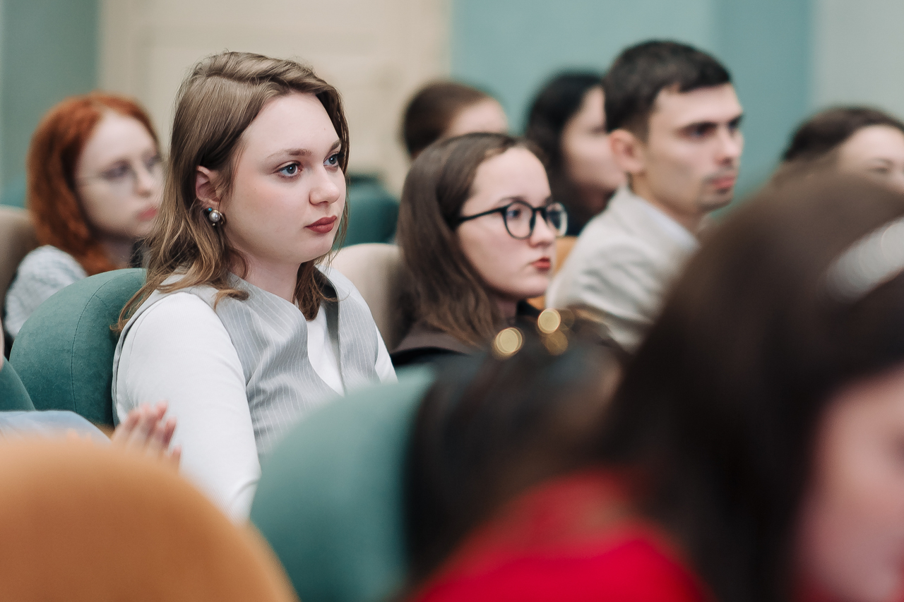 Новая тема ФПП: «Педагогическая этика и коммуникативная культура как составляющие профессионально-личностного самосовершенствования педагога»