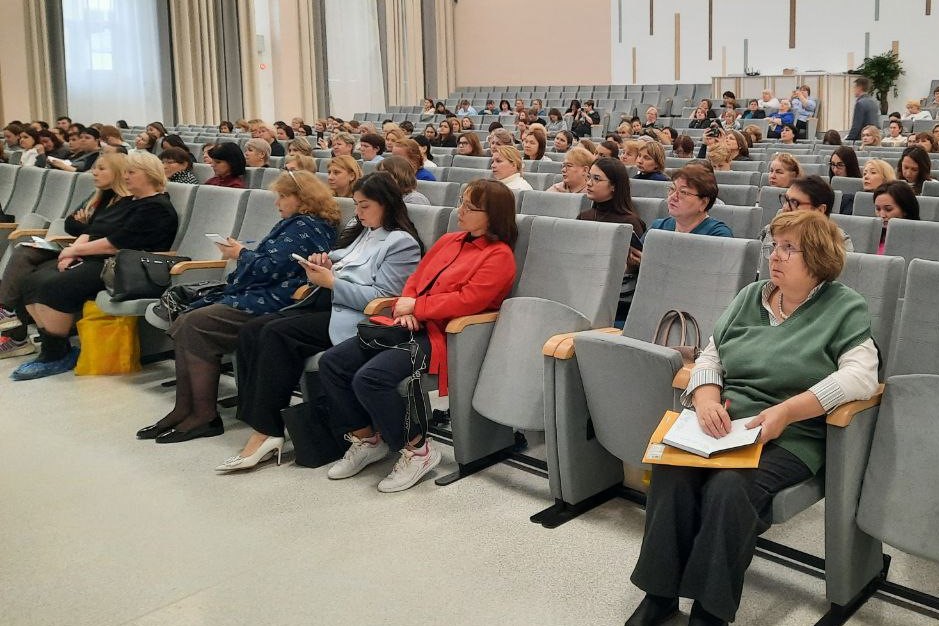 В Тюмени провели семинар по методическим аспектам подготовки к ГИА по русскому языку в 2026 году