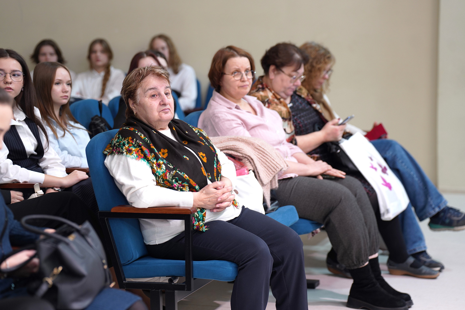 В Тюмени провели творческий фестиваль в честь 90-летия со дня рождения Николая Михайловича Рубцова